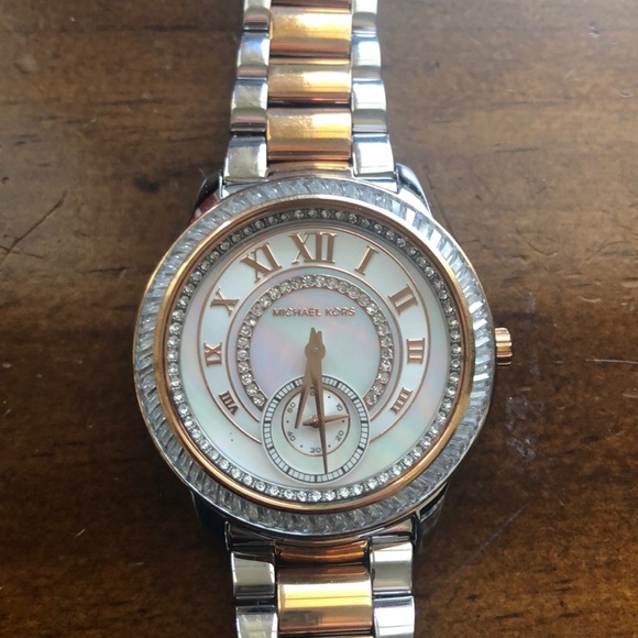 Michael Kors “Madelyn” 2 tone crystal watch - Picture 5 of 6